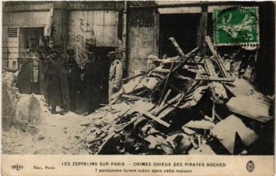 AK AK Zeppeline auf PARIS 7 Menschen wurden in diesem Haus getötet (562911)