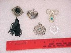 4 Pins 5 Brooch's Vintage