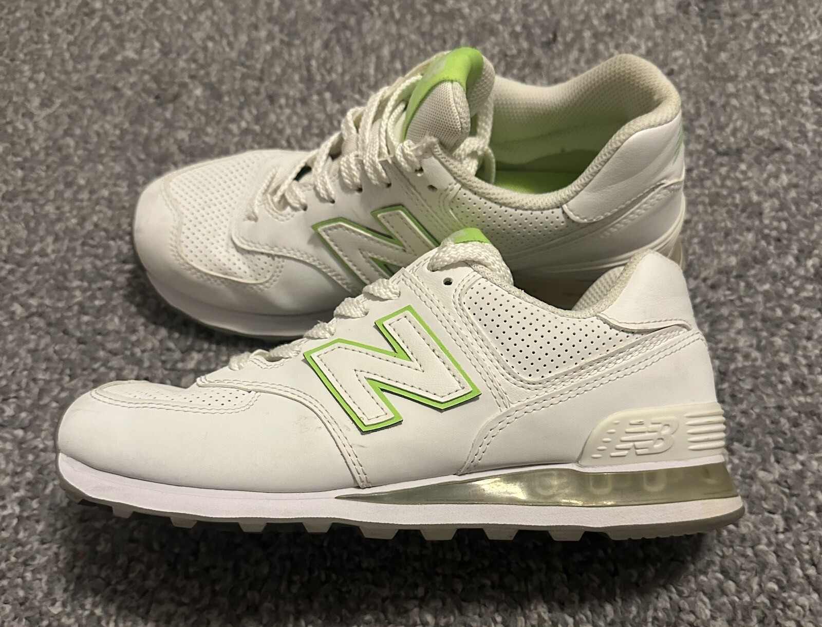 574v2 new balance womens