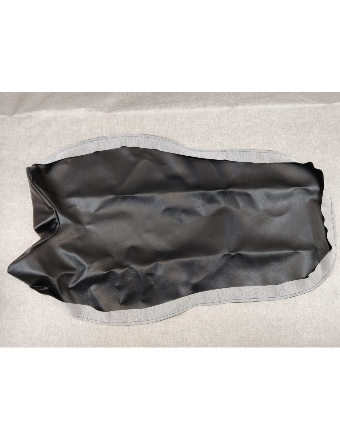 Housse de selle pour HONDA DEAUVILLE NT650V noire en matériau premium étanche