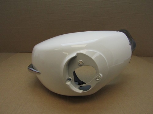 Piaggio Vespa GTS 300 Super ABS 2020 1,904 miles front mudguard (5546) - Picture 5 of 9