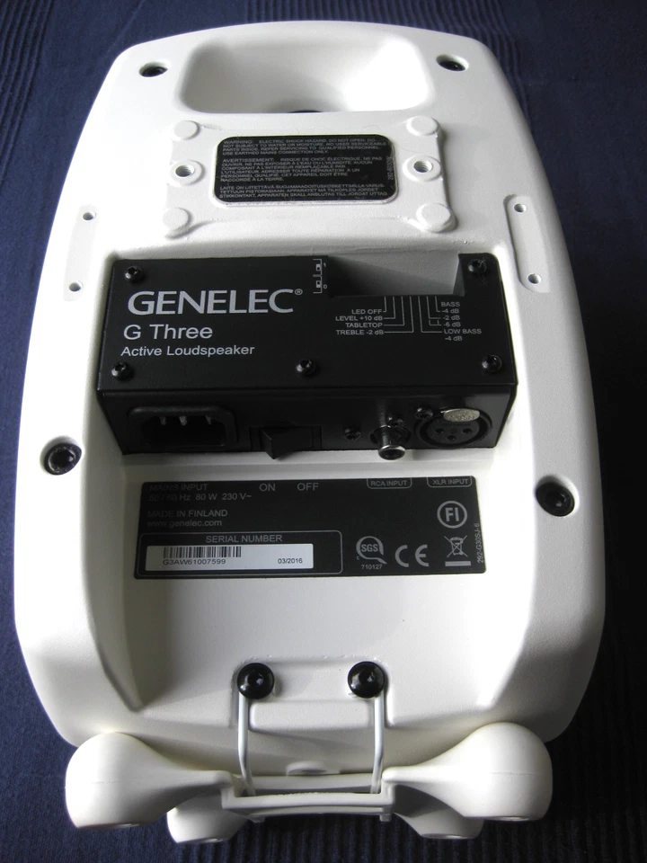 GENELEC G THREE (Paar) mit Subwoofer GENELEC 5040 A, WEISS, Tasche, TOP - Bild 4 von 4