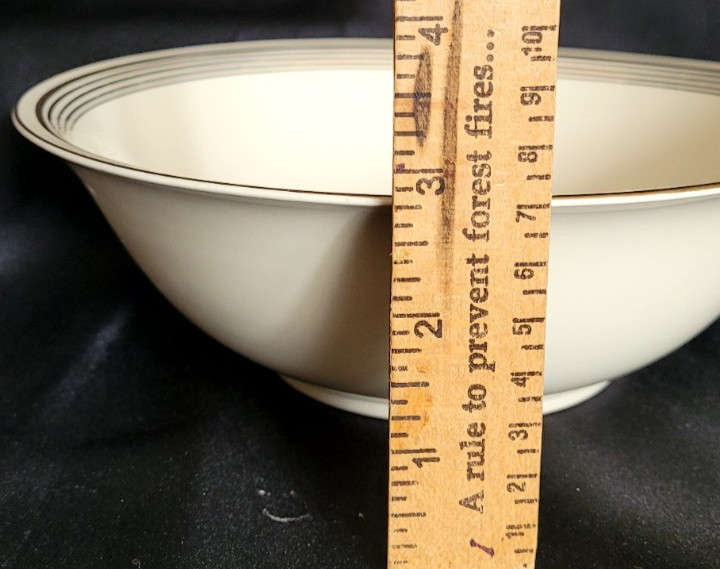 Round Serving Bowl Dish Homer Laughlin Eggshell Nautilus White Gold Trim 1944