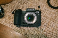 Fujifilm X-H2S Mirrorless Camera Body   Black Excellent Working Condition 