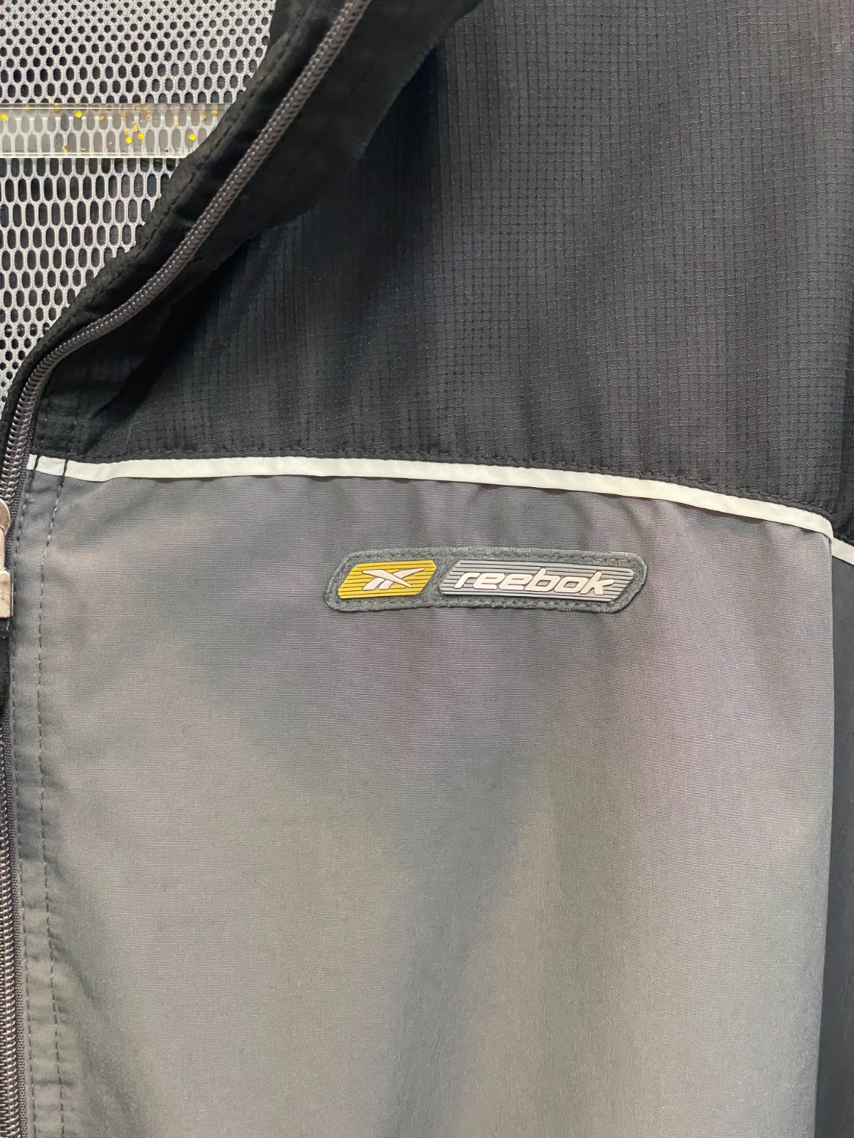 Reebok Vintage 90s Windbreaker Jacket Men M Gray Black Colorblock Full Zip Boxy thumbnail 4