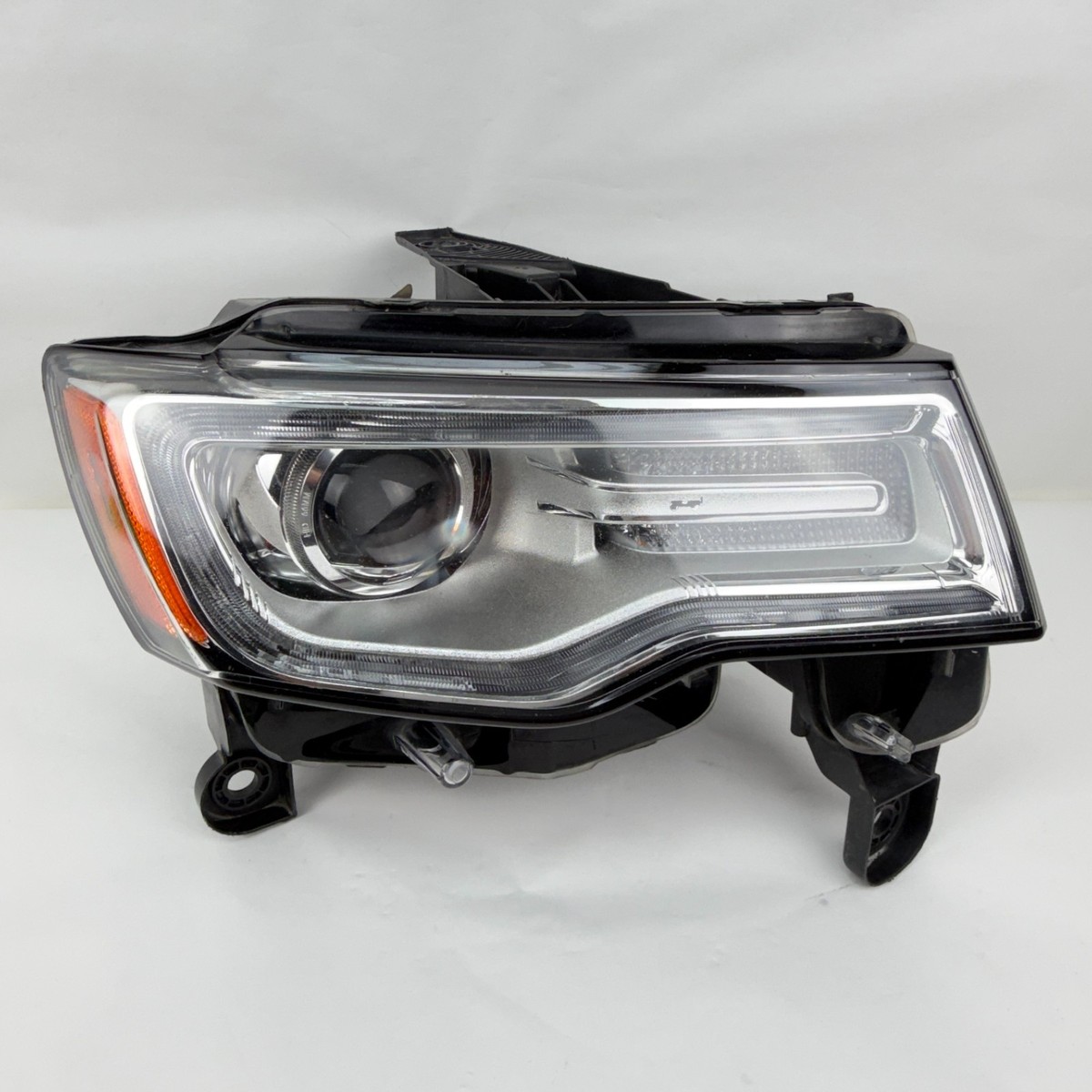 OEM 2014 2015 Jeep Grand Cherokee Right XID Xenon Adaptive