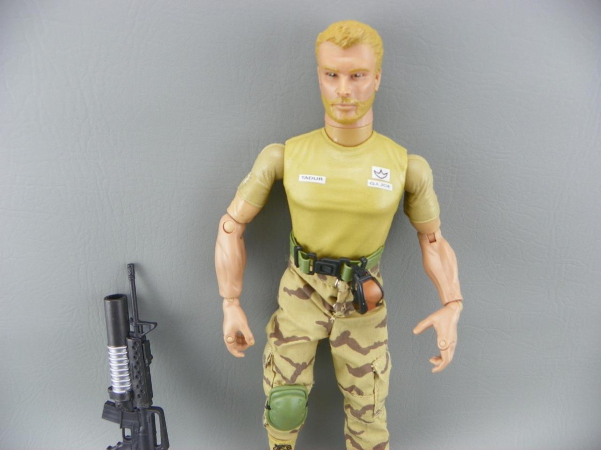 Vintage 1996 Hasbro GI JOE Dusty Tadur Desert Trooper Military