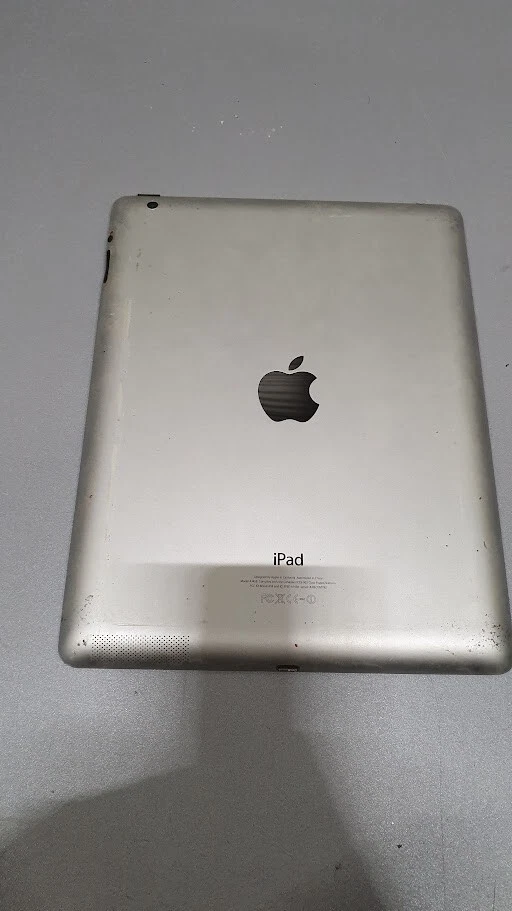 Apple iPad 4 A1458 WiFi 2048x1536 Plata No Funciona Pantalla Rota Para Piezas - Imagen 3 de 4