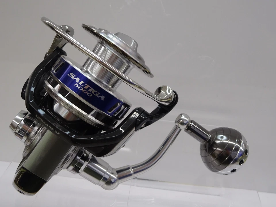 Carrete giratorio DAIWA 10 SALTIGA 5000 para gran juego de Japón Excelente+ Foto 3 de 4