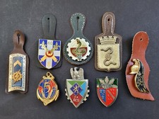 Superbe LOT DE 8 INSIGNES MILITAIRES divers DRAGO DELSART BOUSSEMART