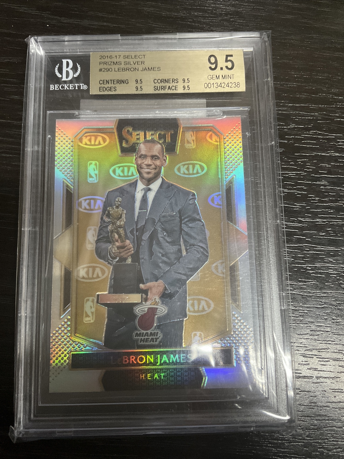 2016-17 Select Courtside #290 Lebron James MVP silver prizm BGS 9.5 Gem Mint SP