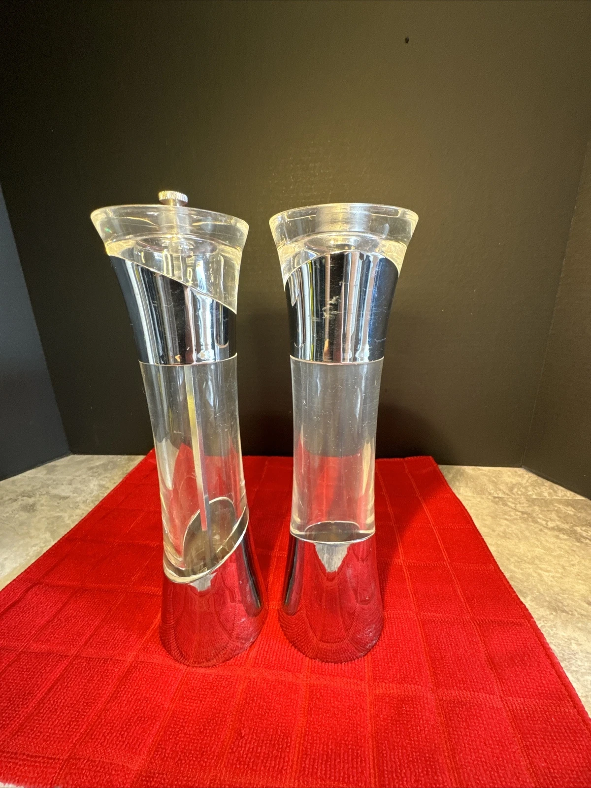 Olde Thompson Vintage Salt And Pepper Mill Set Lucite Chrome 1970s
