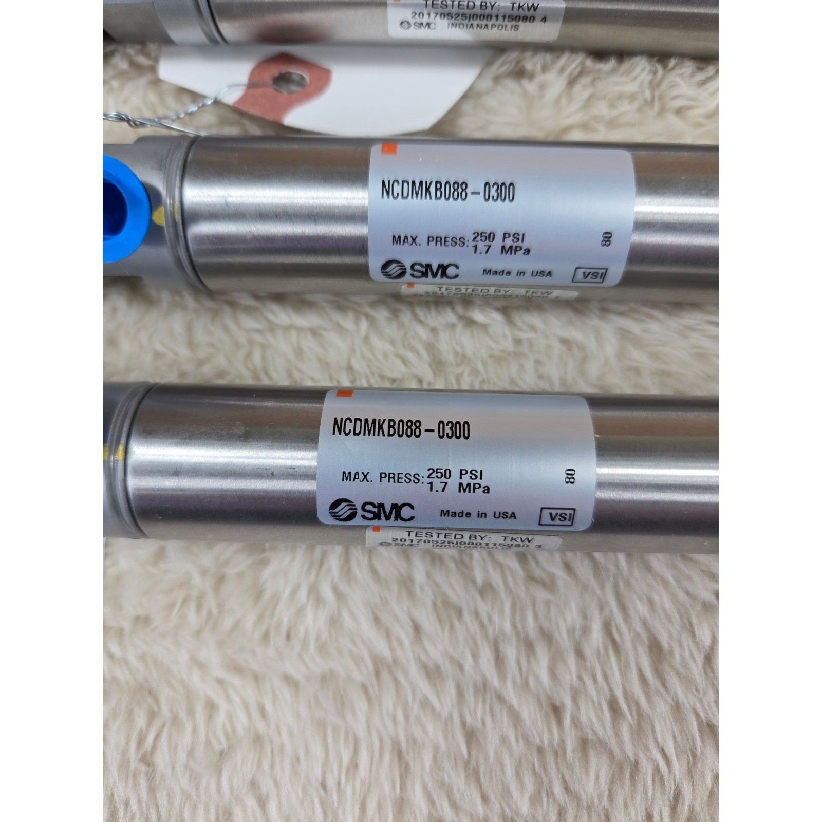 SMC NCDMKB088-0300 Pneumatic Air Cylinder 7/8 Bore 3 Stroke 250 PSI Set of 4