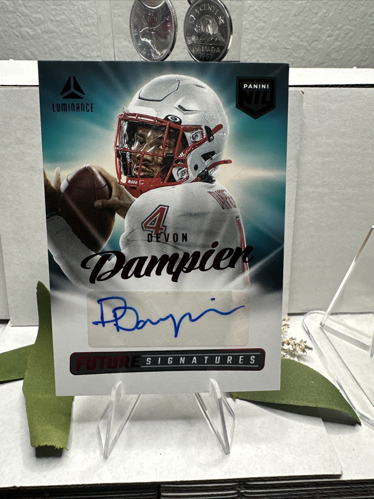 2025 Panini NIL Luminance - Devon Dampier Future Signatures Red Auto #Nil-Dor