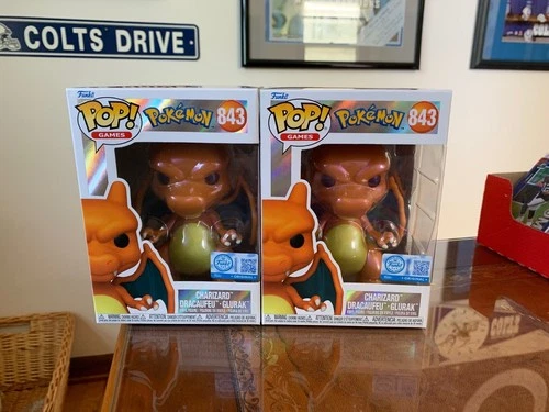 Pokémon Center Funko Pop CHARIZARD Pearlescent #843 Pokemon Vinyl Figure - NEW