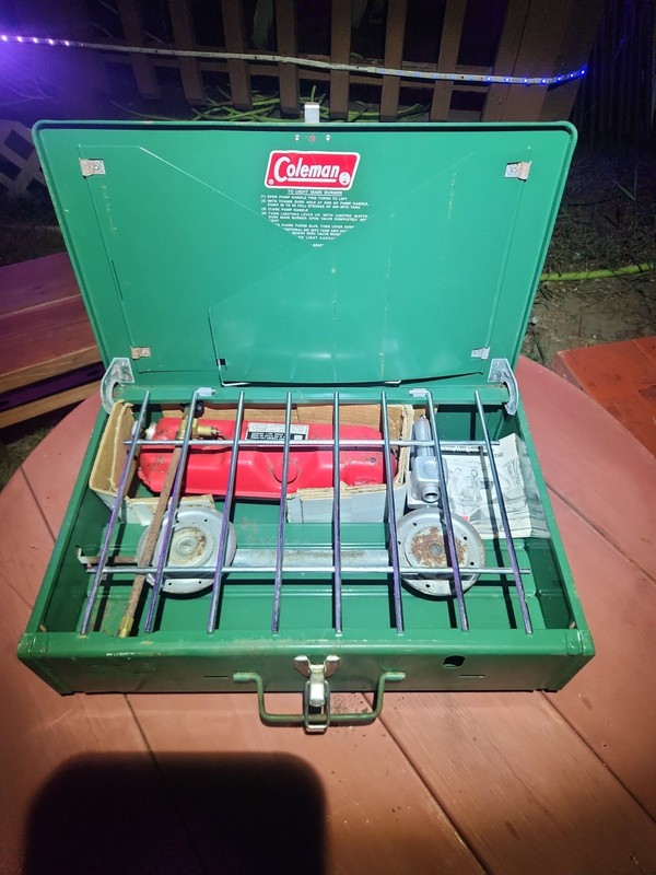 Vintage Coleman 425E Two Burner Camp Stove Green USA 1977 