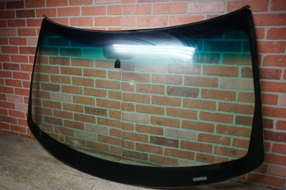 2011-2012 福特 EXPLORER XLT 3.5L 气体前挡风玻璃售后 — 第 3/4 张图片