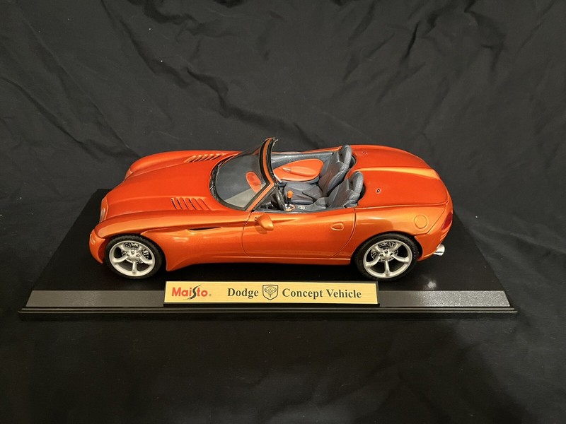 Maisto 1:18 Dodge Copperhead Concept Vehicle, Copper, Used