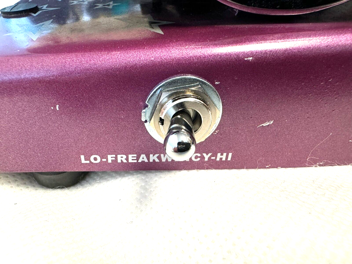 Snarling Dogs Bootzilla Fuzz Wah Bootsy Collins Bass Effect