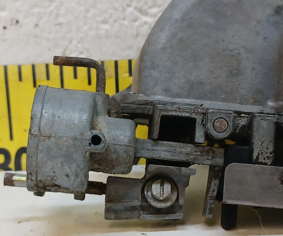 Б/у оригинальный производитель GM Trico жидкостный насос ветрового стекла 1958 Oldsmobile 88-98 (468) - Изображение 2 из 4