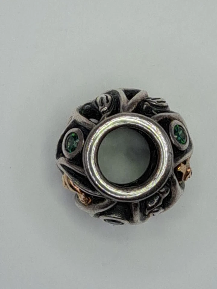 Berloque PANDORA S 925 ALE STER PRATA OURO 14K PÁSSAROS DE UMA PENA  - Imagem 2 de 3