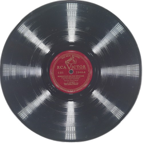 VIENNA BOYS CHOIR Christmas Carols Of Many Lands RCA VICTOR C 32 VG+ 78 10" 1947 - Picture 6 of 8