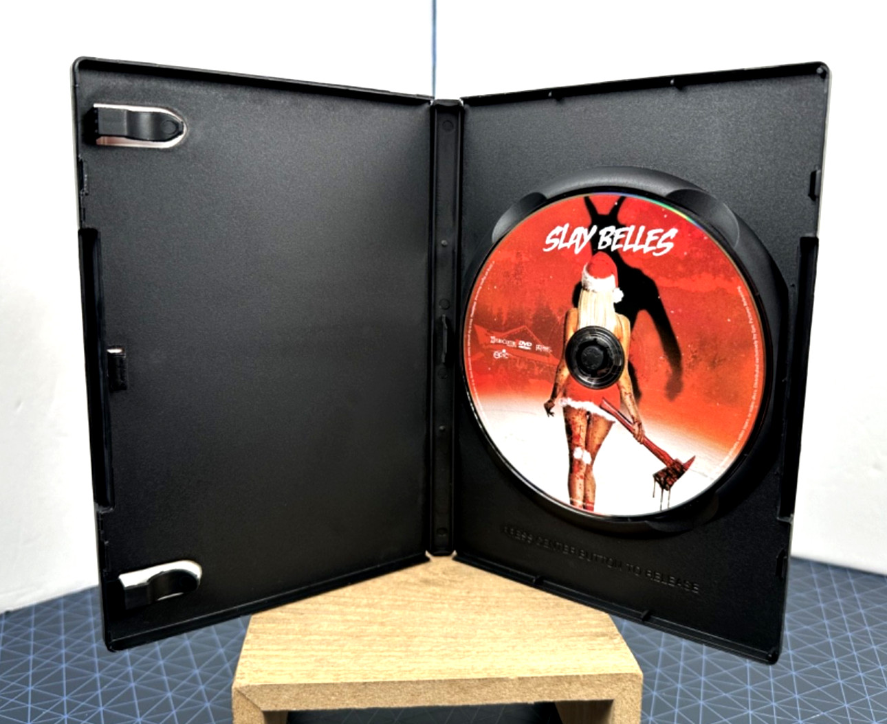 Slay Belles (DVD, 2018, Dread Central) Christmas Slasher / Holiday Horror