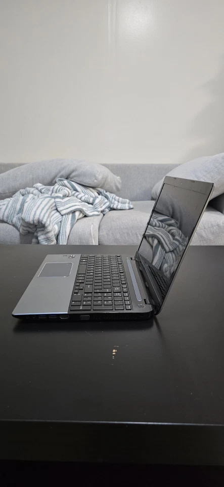 Toshiba Satellite S50D-A 15.6" AMD A10 Piezas Foto 4 de 4