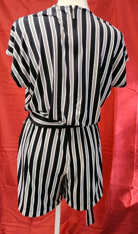 Pantalones Cortos Ralph Lauren Jersey Una Pieza Envolvente Corbata Talla M Negro Blanco Foto 2 de 3