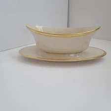 Lenox Eternal Gravy Boat with Attached Underplate – DIMENSION COLLECTION