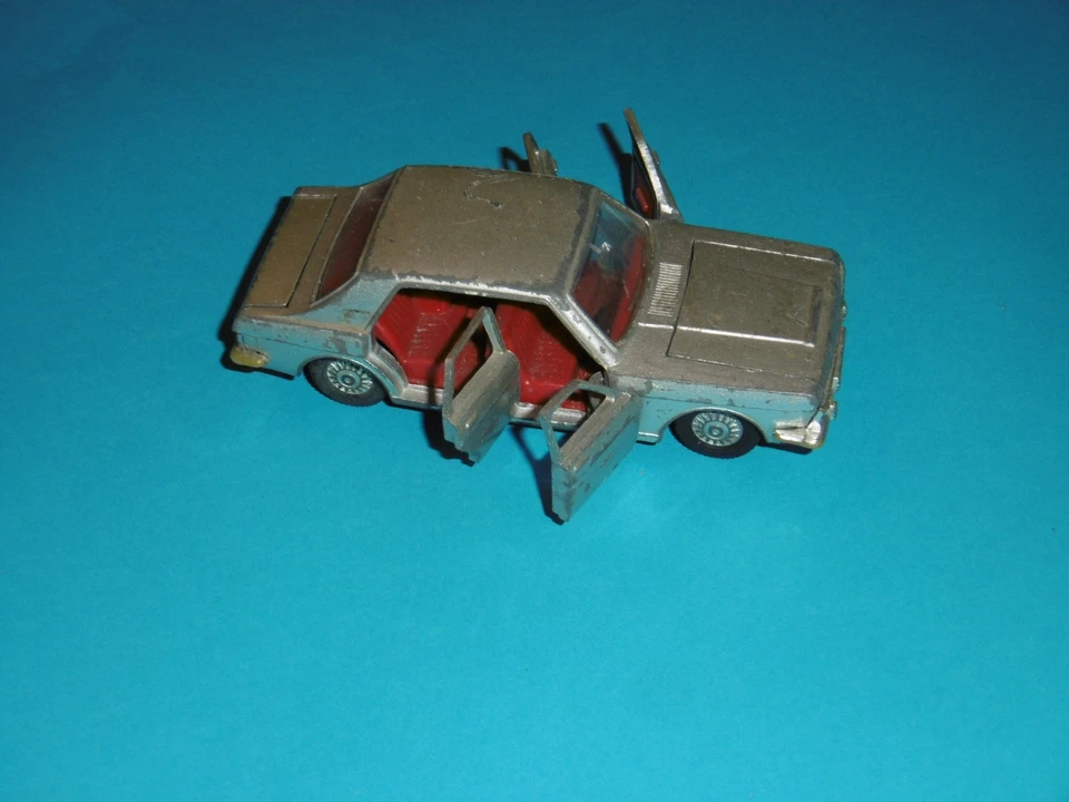 MODELLINO FORD ZODIAC DINKY TOYS MECCANO ENGLAND SCALA 1/43 - Immagine 2 di 2