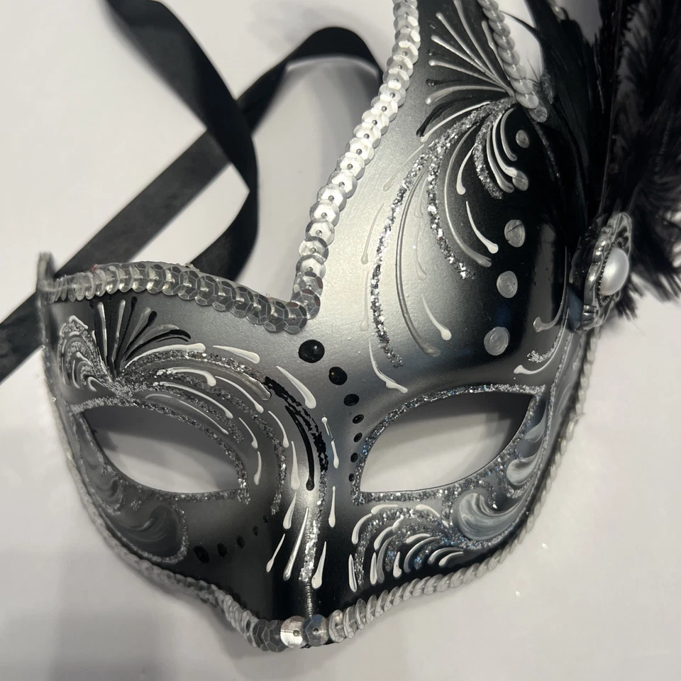 Original Venezia Hand Painted Made In Italy Half Face Mask - Image 2 of 4