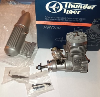 Thunder Tiger Pro 46 RC Modellflugzeug Glühmotor unbenutzt im Karton.