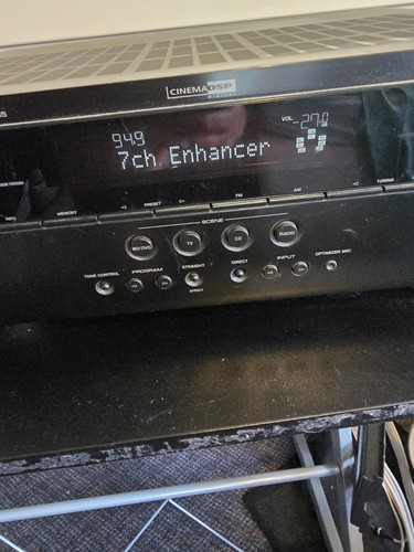 YAMAHA RX-V565  Natural Sound AV Receiver Dolby HDMI DTS Cinema DSP Digital D240 - Picture 1 of 12