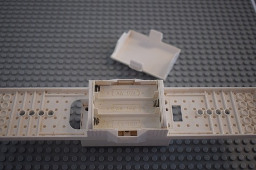 Lego 55455c01 Electric, Train 9V RC Train Base 6 x 30 with IR Receivers and Batt - Picture 4 of 4