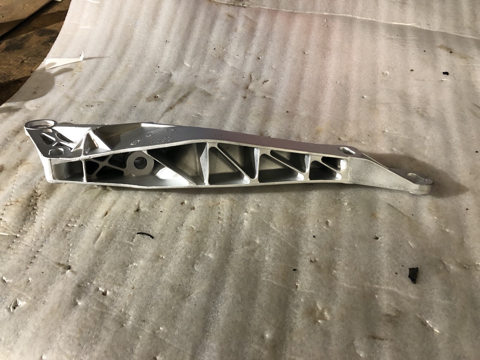 BMW E30 325IX TRANSFER CASE CROSS MEMBER 23711130315 R17S2B2B3 eBay