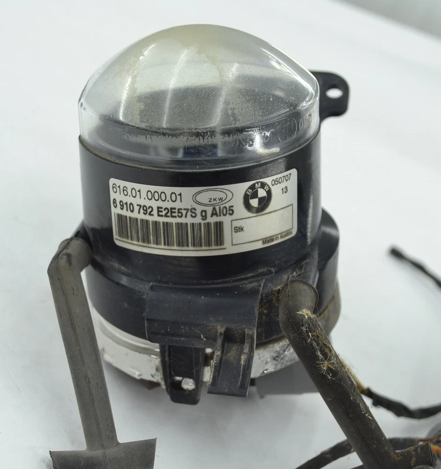 Par de luces antiniebla BMW 525i E60 2006 OEM 6910792 y 6910791 E61 530i 535 545 530xi Foto 3 de 4