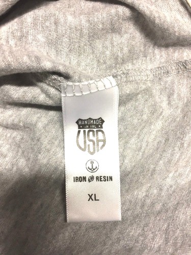 ¡NUEVO SIN ETIQUETAS! Camiseta de anclaje de calavera de hierro y resina gris brezo para hombre XLarge. Hecho en EE. UU. - Imagen 7 de 8