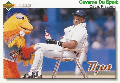 255 CECIL FIELDER DETROIT TIGERS  BASEBALL CARD UPPER DECK 1992