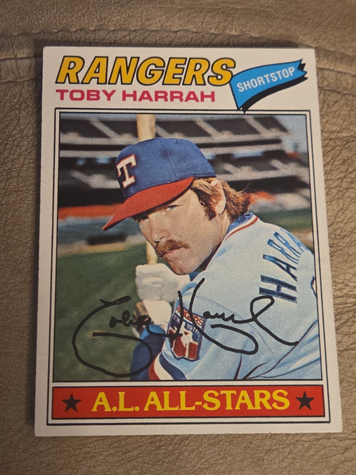 1977 TOPPS #301  Toby Harrah  TEXAS RANGERS  