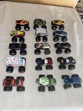 Hot Wheels Monster Jam  More Lot Of 15 Monster Trucks