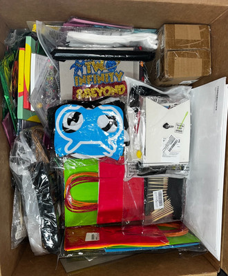 Event Planner Supply Lot   Party Decor, Bags, Signs, Table Covers & Accessories