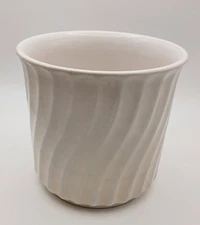White Swirl Pottery Planter #1420. 5.5" Diameter