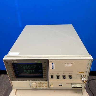 Hewlett-Packard HP 70340A Microwave Synthesized RF Signal Generator 1 20 GHz
