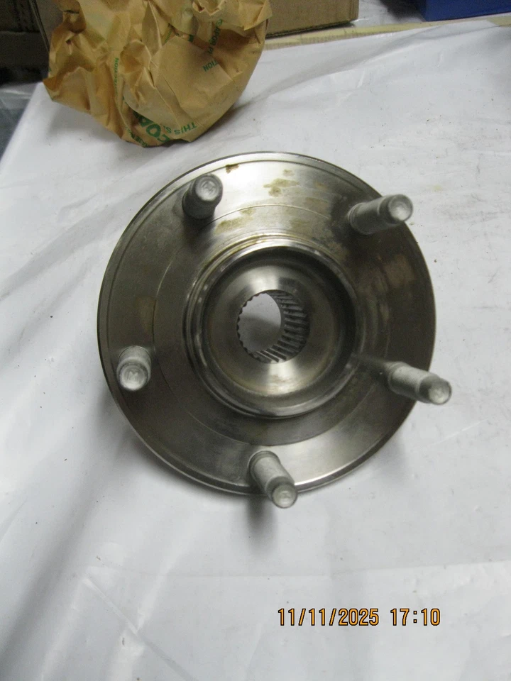 Wheel Hub Motorcraft HUB-39 8L8Z-1104-A (nos) Foto 4 de 4