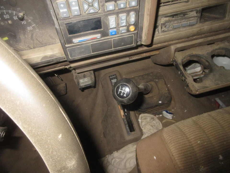 Used Turn Signal / Parking Light Assembly fits: 1994 Chevrolet 2500 PICKUP Park - Image 4 of 4