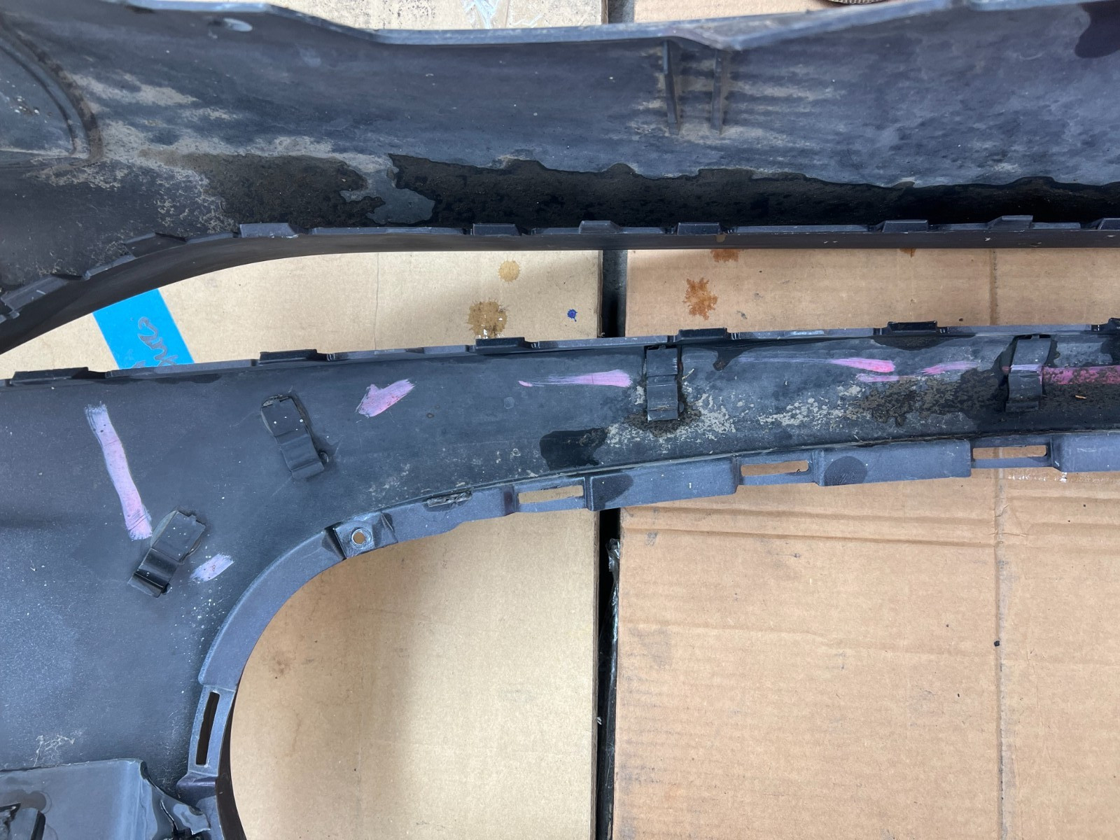 2014 - 2017 MASERATI QUATTROPORTE FRONT BUMPER COVER 670010256 OEM