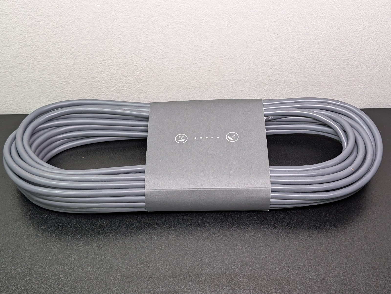 как выглядит Starlink Standard 4 X Kit Gen 3 UTA-232 Router WiFi 6 Complete Unregistered фото
