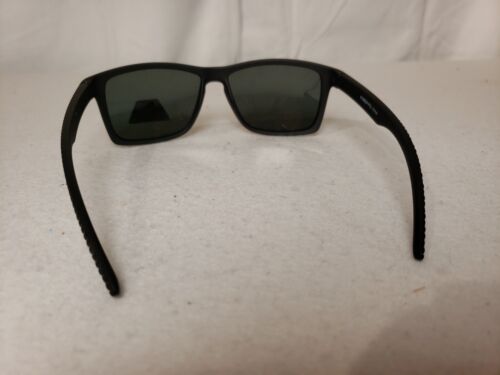 The Fresh Polarized Sunglasses Fit Over Prescription Glasses w Cloth Storage Bag - Picture 3 of 4