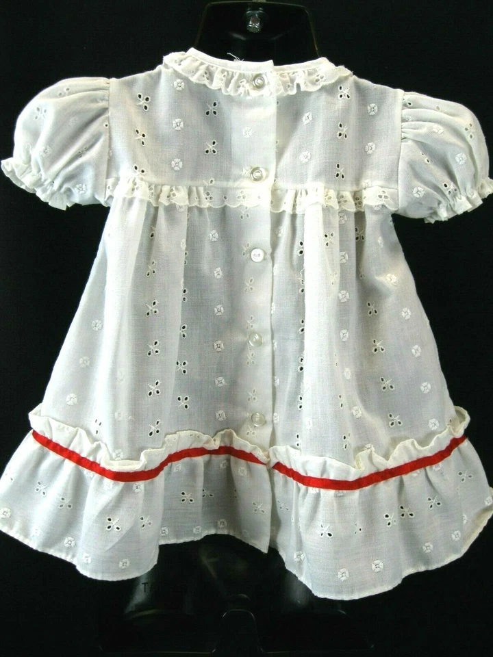 Vestido vintage primavera Páscoa Alexis bebê menina ilhós branco acabamento vermelho 12M 21-24 libras EUA - Imagem 2 de 4